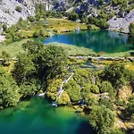 Karin Oasis 1 * Gornji Karin