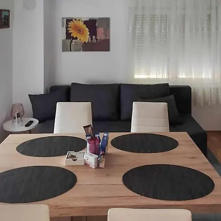 Karin Oasis 1 غورني كارين