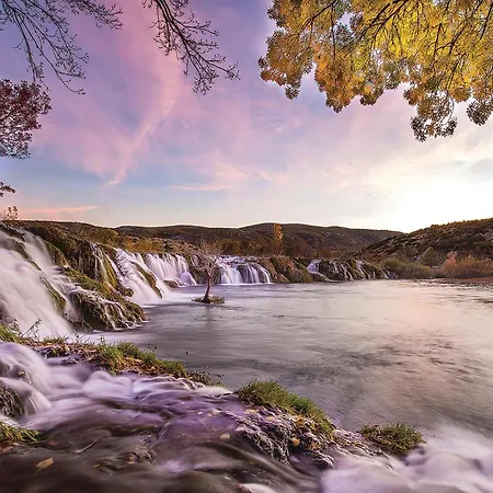 Karin Oasis 1 Apartment