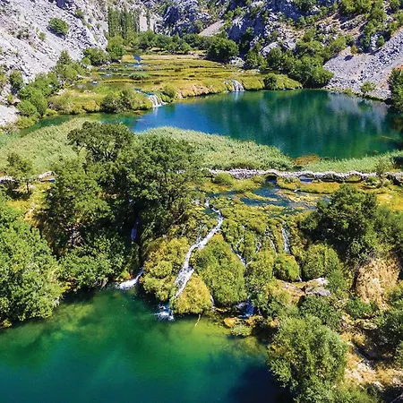 Karin Oasis 1 * Gornji Karin